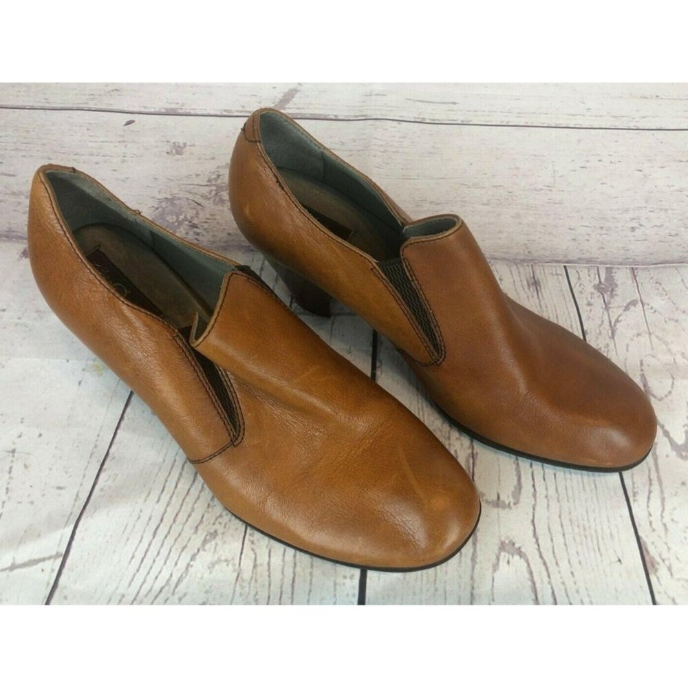 Born Crown Brown Leather Slip On Ankle Booties Womens 8.5 / 40 (h1L)